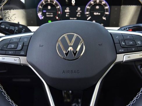 New 2026 Volkswagen Tiguan SE AWD/4WD image 18