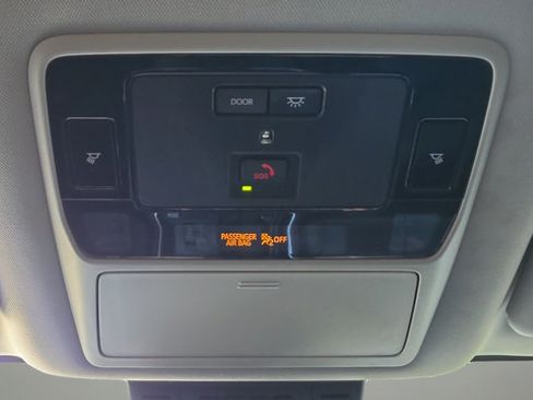 Used 2024 Toyota Grand Highlander AWD image 13