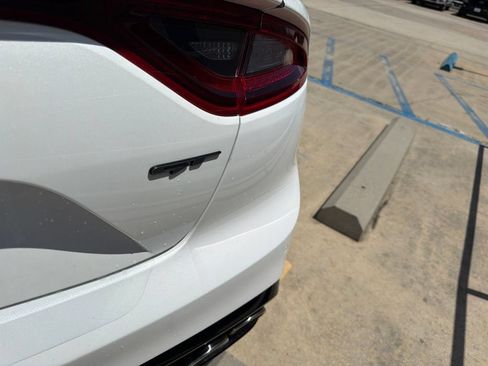 Used 2020 Kia Stinger GT1 RWD image 6