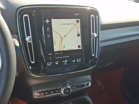 Used 2019 Volvo XC40 T5 R-Design AWD/4WD image 19