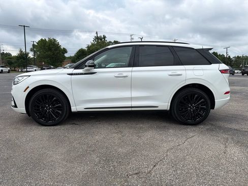 Used 2023 Lincoln Corsair Reserve w/ Equipment Group 201A AWD/4WD image 10