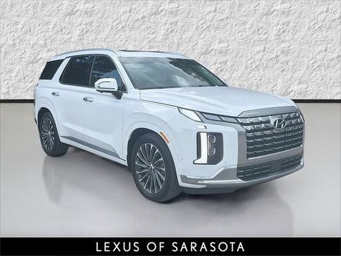 Used 2025 Hyundai Palisade Calligraphy AWD/4WD image 1