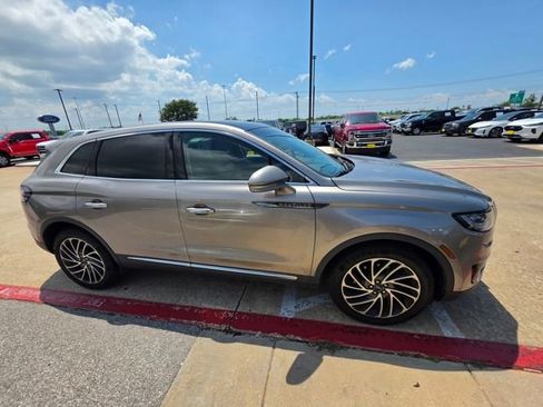 Used 2020 Lincoln Nautilus Reserve w/ Cargo Utility Package AWD/4WD image 6