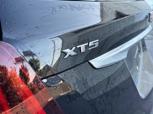 Used 2023 Cadillac XT5 Premium Luxury image 11