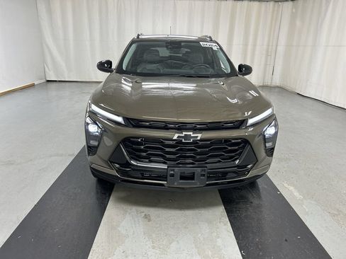 Used 2024 Chevrolet Trax ACTIV FWD image 3