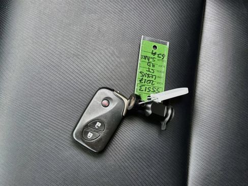 Used 2017 Lexus CT 200h FWD image 30