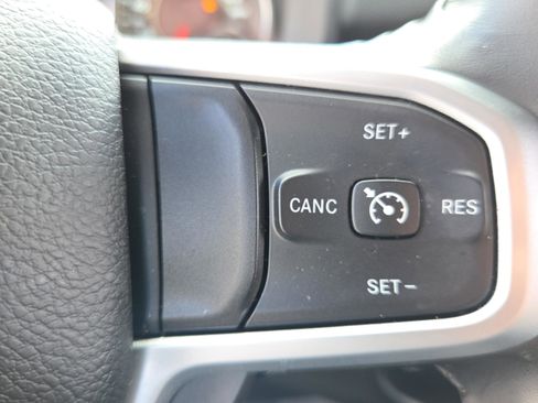 Used 2024 RAM 2500 Big Horn w/ Bed Utility Group image 32