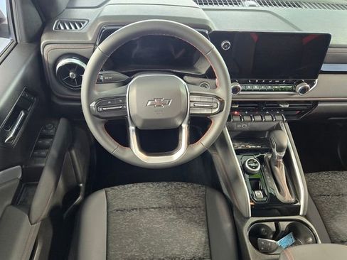 Used 2024 Chevrolet Colorado Z71 w/ Z71 Convenience Package 2 image 9