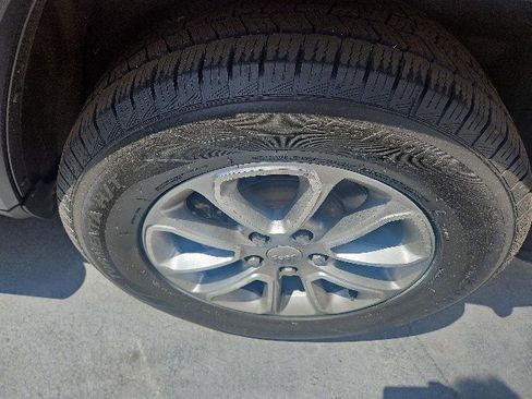 Used 2014 Jeep Grand Cherokee Limited w/ Mopar Chrome Edition Group image 5