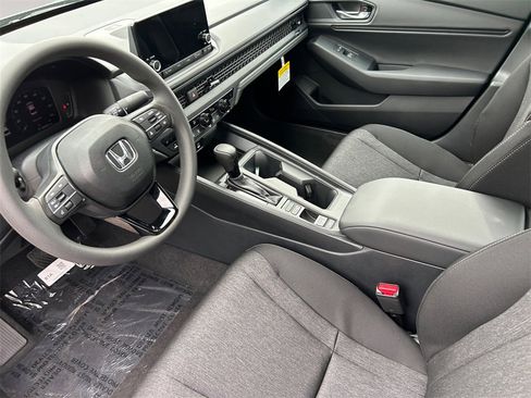 New 2025 Honda Accord SE image 10