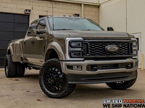 Used 2026 Ford F450 Platinum w/ Platinum Plus Package AWD/4WD image 1