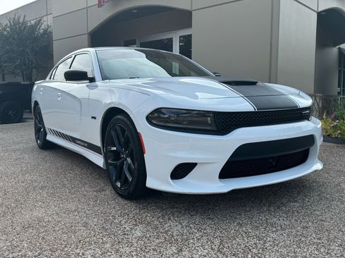 Used 2023 Dodge Charger R/T w/ Blacktop Package image 6
