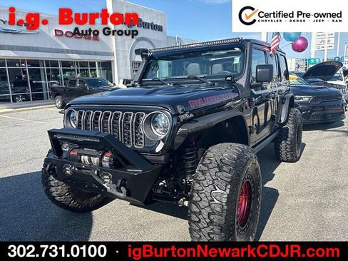 Used 2024 Jeep Wrangler Unlimited Rubicon AWD/4WD image 2