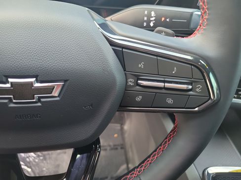 Used 2026 Chevrolet Equinox RS w/ Safety and Technology Package FWD image 28