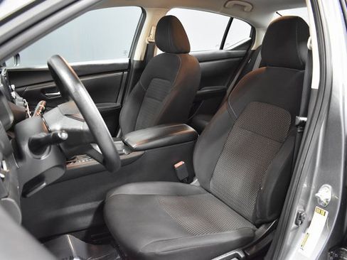 Certified 2023 Nissan Sentra S image 5