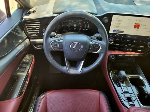 Used 2022 Lexus NX 350 AWD image 11
