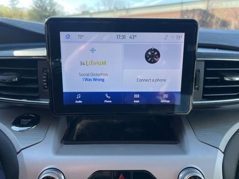 Used 2023 Ford Explorer XLT w/ Equipment Group 202A image 30