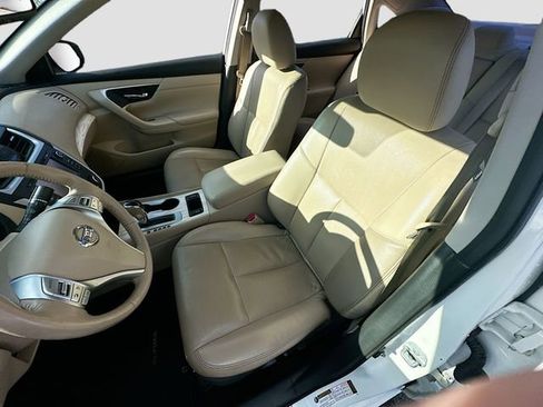 Used 2016 Nissan Altima 2.5 SL w/ 2.5 Technology w/LED Package image 23