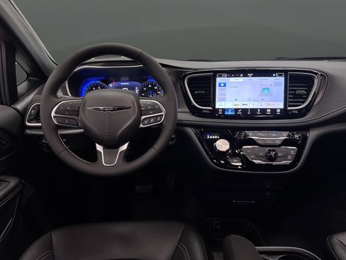 New 2026 Chrysler Pacifica Select AWD/4WD image 5