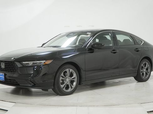 Used 2023 Honda Accord EX image 4