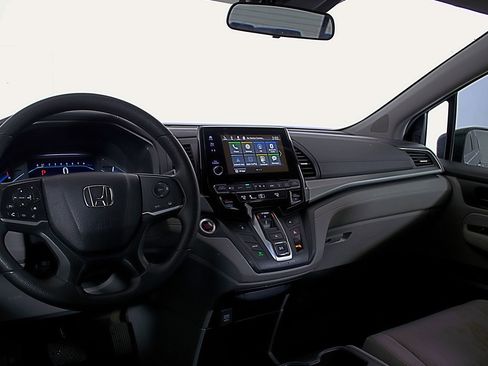 Used 2019 Honda Odyssey EX image 12