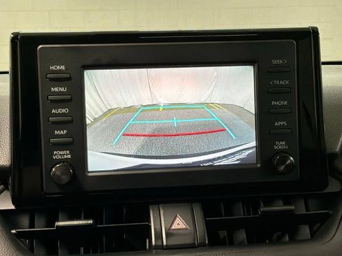 Used 2019 Toyota RAV4 XLE w/ Carpet Mat Package AWD/4WD image 16