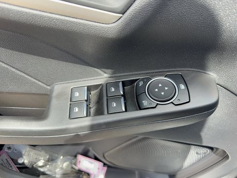 Certified 2022 Ford Escape SEL AWD/4WD image 10