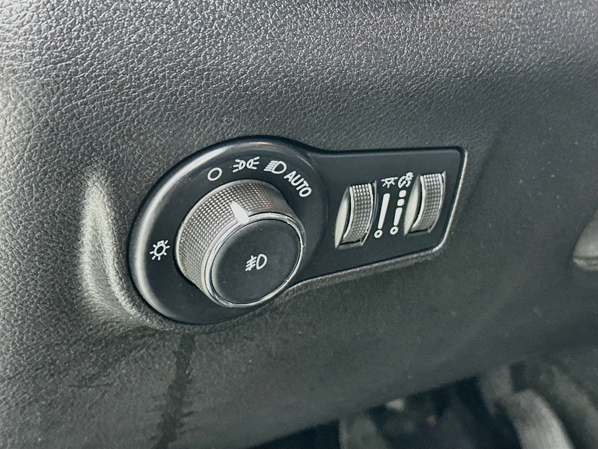 Used 2023 Jeep Compass Limited AWD/4WD image 10