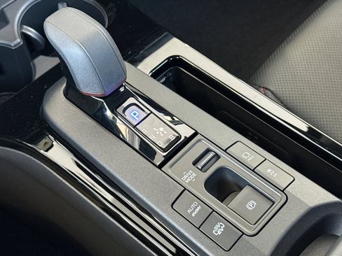 New 2026 Toyota Prius Plug-In Hybrid FWD image 24