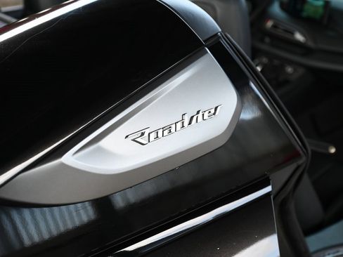 Used 2019 BMW i8 Roadster image 31