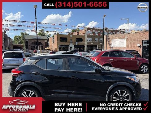 Used 2019 Nissan Kicks SV FWD image 6