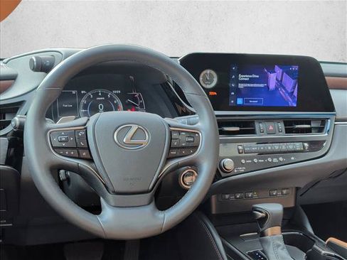 Used 2024 Lexus ES 350 w/ Premium Package FWD image 18
