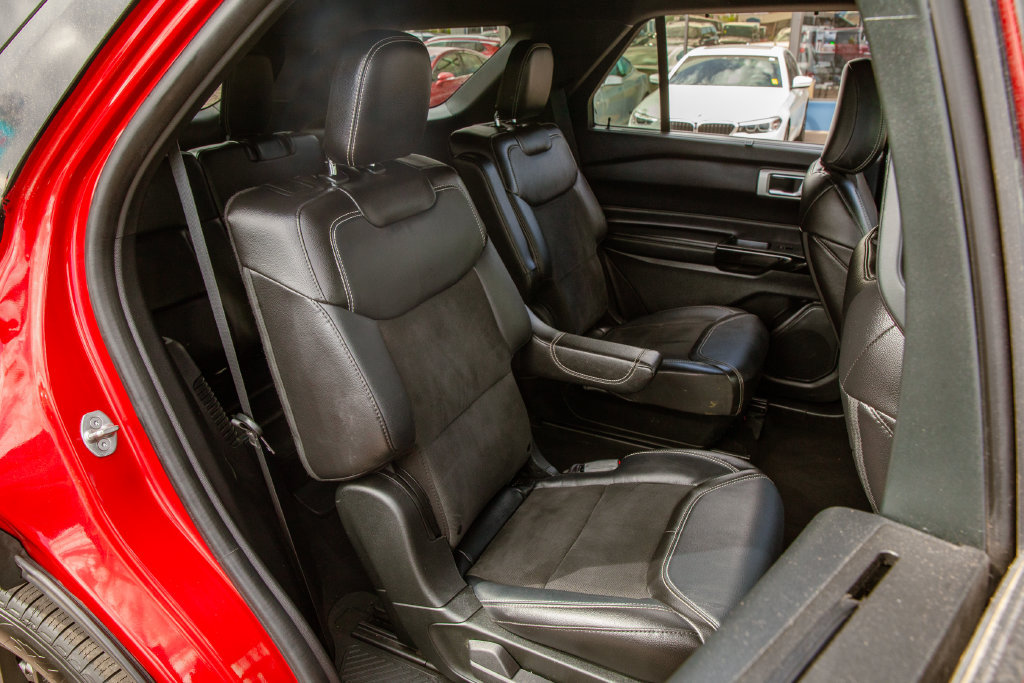 Used 2022 Ford Explorer ST AWD/4WD image 12