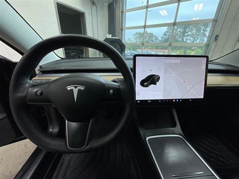 Used 2021 Tesla Model 3 Standard Range Plus RWD image 14