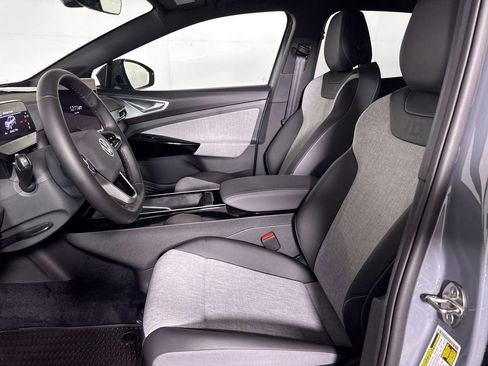 New 2025 Volkswagen ID.4 Pro image 11