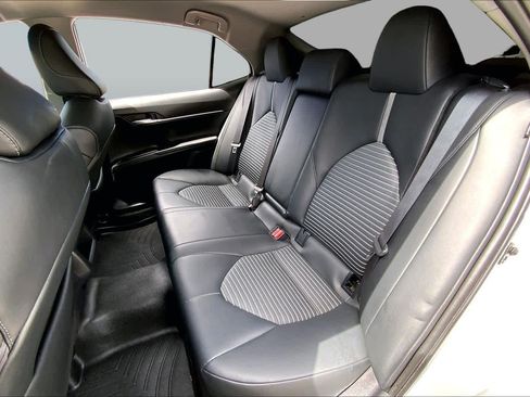 Used 2023 Toyota Camry SE FWD image 19