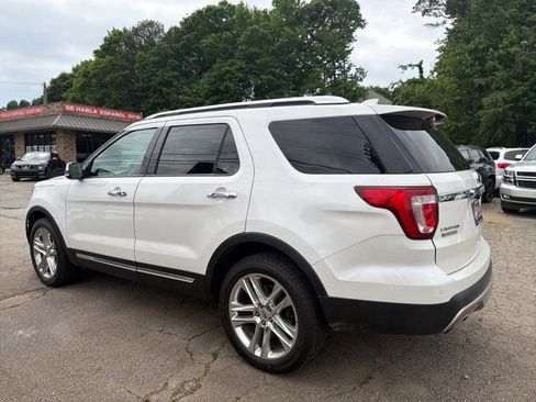 Used 2017 Ford Explorer Limited w/ Equipment Group 301A AWD/4WD image 9
