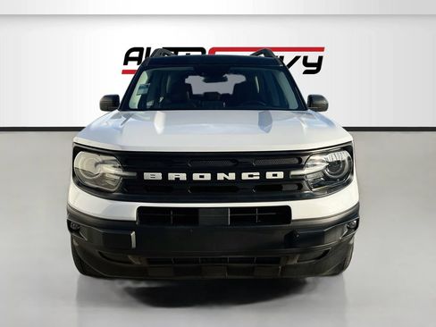 Used 2024 Ford Bronco Sport Outer Banks w/ Tech Package AWD/4WD image 2