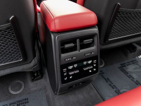 Certified 2024 Porsche Macan 4 Electric image 38