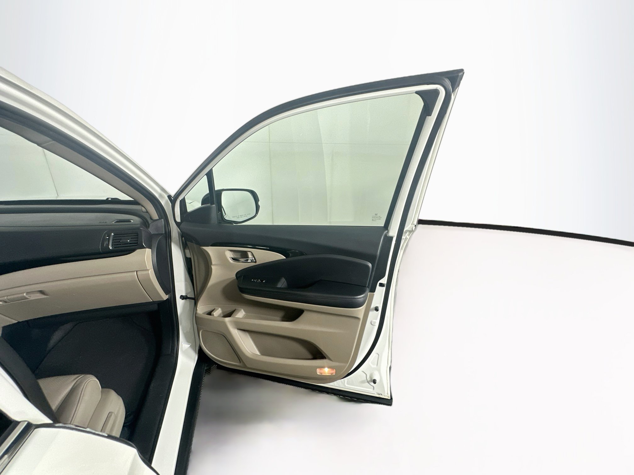 Used 2019 Honda Pilot Elite image 34