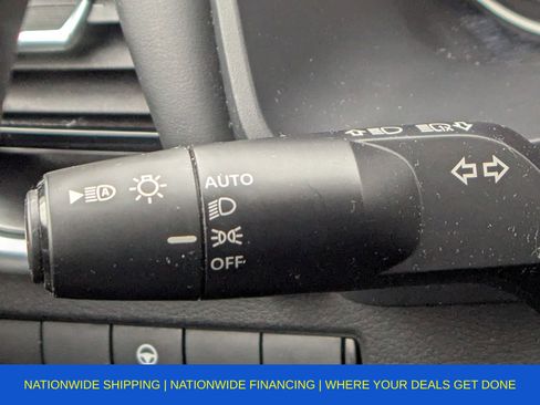 Used 2021 Nissan Rogue SV image 34