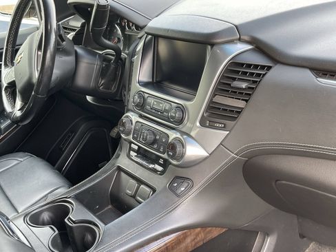 Used 2018 Chevrolet Tahoe LT w/ Luxury Package AWD/4WD image 7