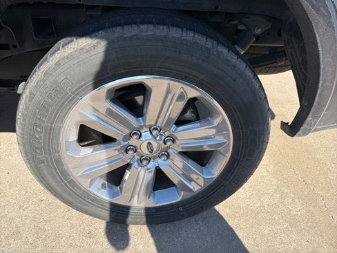 Used 2019 Ford F150 Lariat w/ Equipment Group 502A Luxury image 7