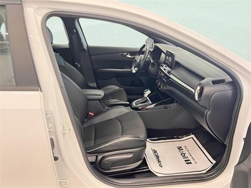 Used 2021 Kia Forte GT-Line w/ GT-Line Premium Package image 7