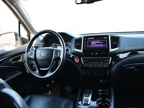 Used 2018 Honda Pilot Elite image 19