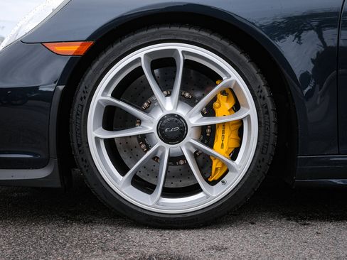 Used 2015 Porsche 911 GT3 RWD image 17