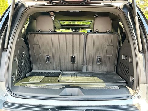 New 2026 GMC Yukon Denali w/ Denali Reserve Package RWD image 16