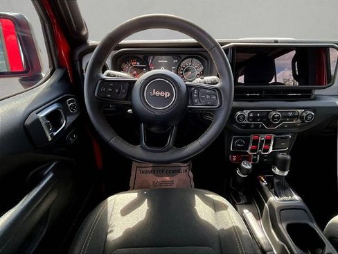 Used 2024 Jeep Wrangler Willys image 7