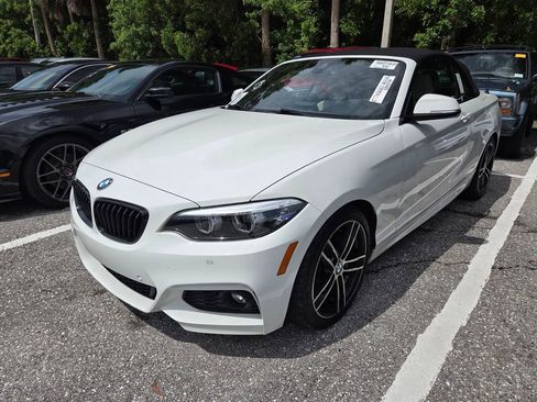 Used 2020 BMW 230i Convertible w/ M Sport Package RWD image 4