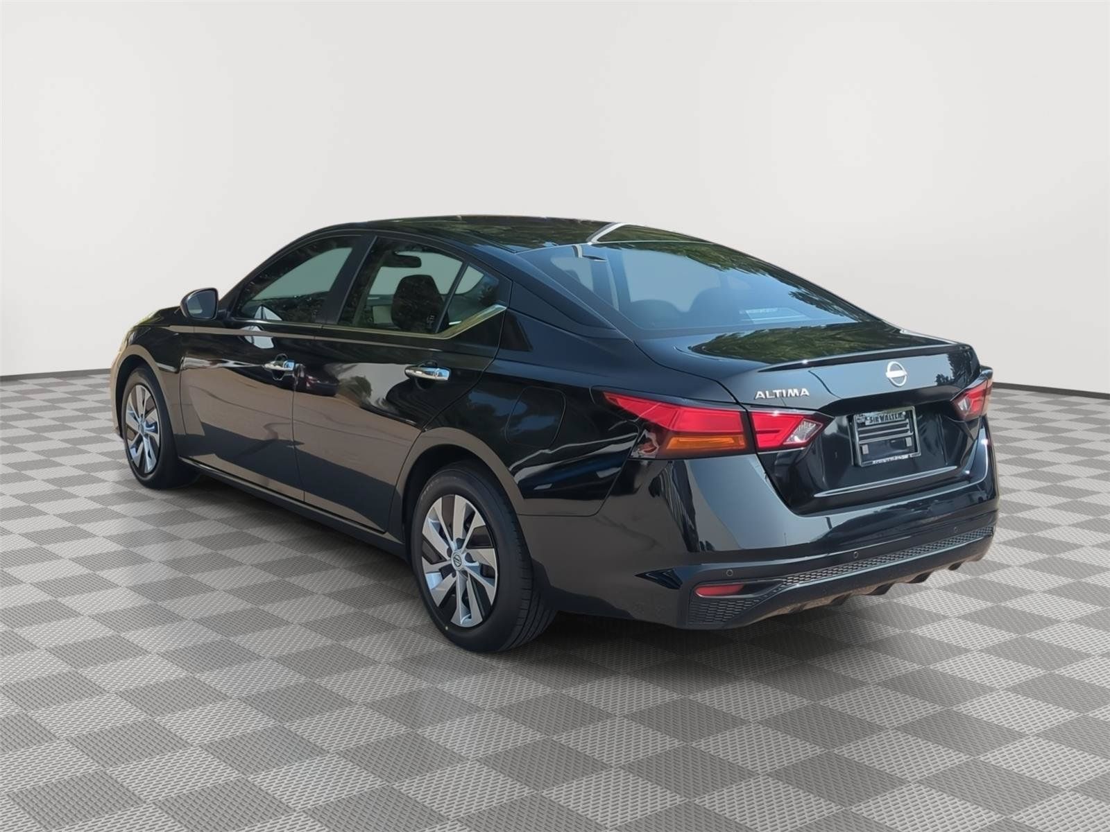 Used 2024 Nissan Altima 2.5 S FWD image 7